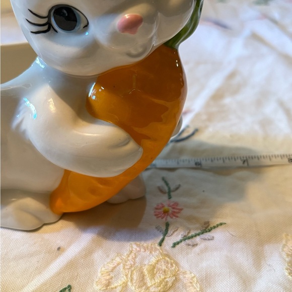 Vintage Charming White Bunny with Orange Carrot Planter - Picture 6 of 8